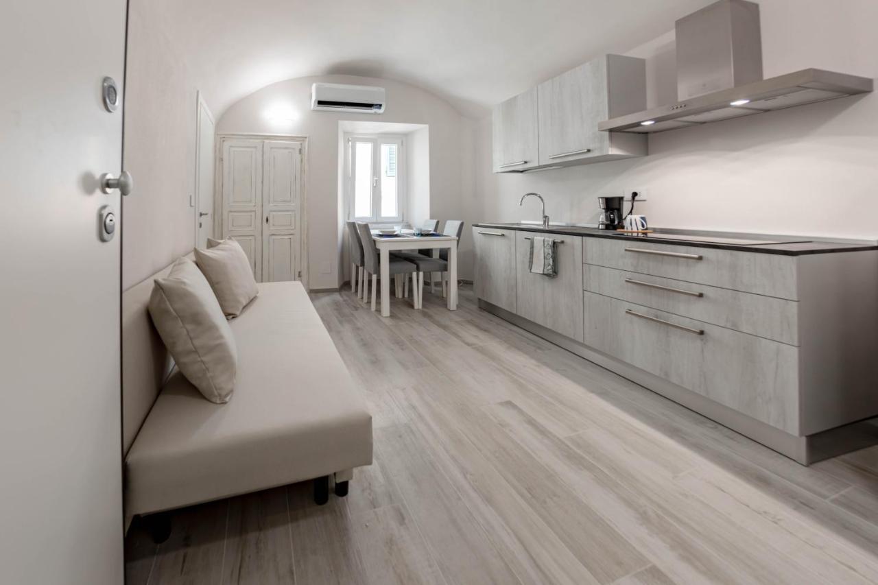 Appartamento H11 Piccola Perla A Un Passo Dal Mare Santo Stefano al Mare Esterno foto