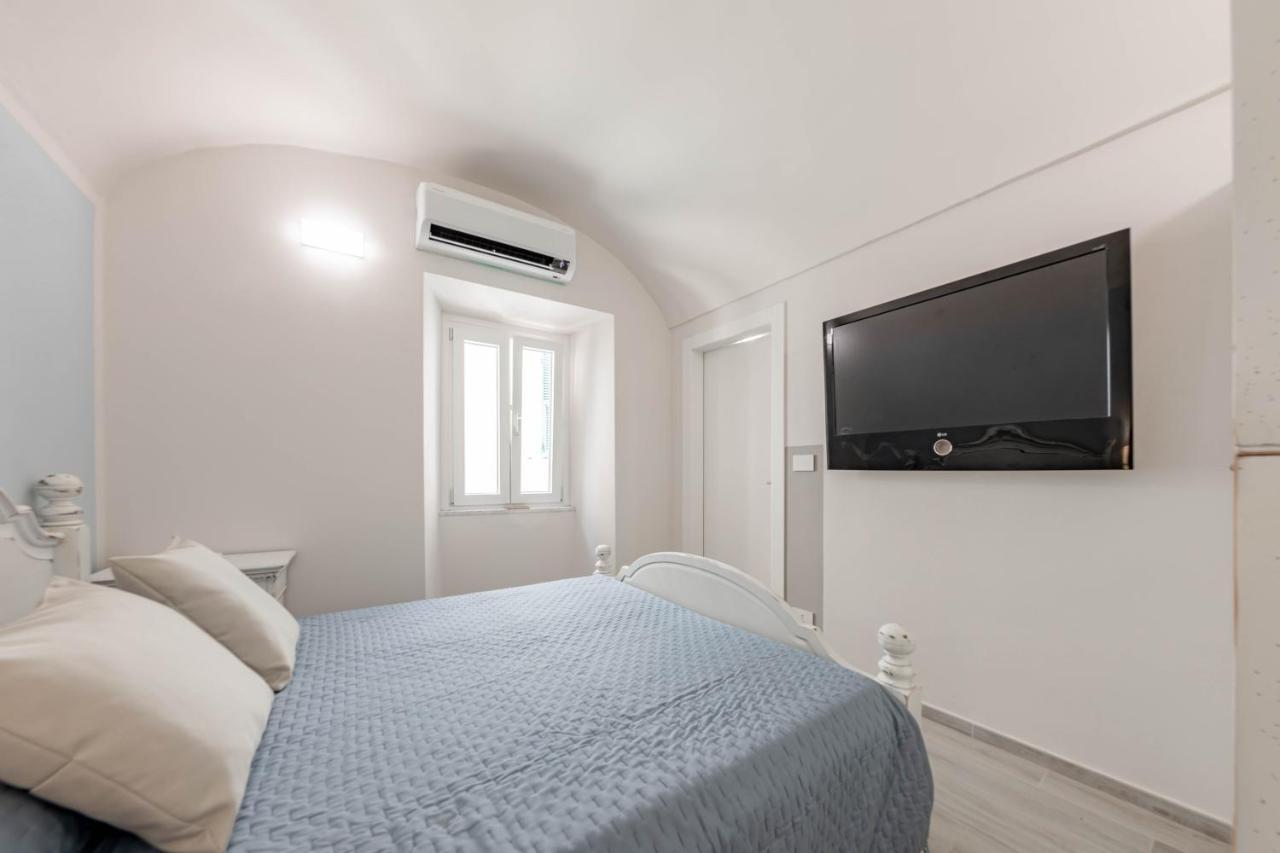 Appartamento H11 Piccola Perla A Un Passo Dal Mare Santo Stefano al Mare Esterno foto